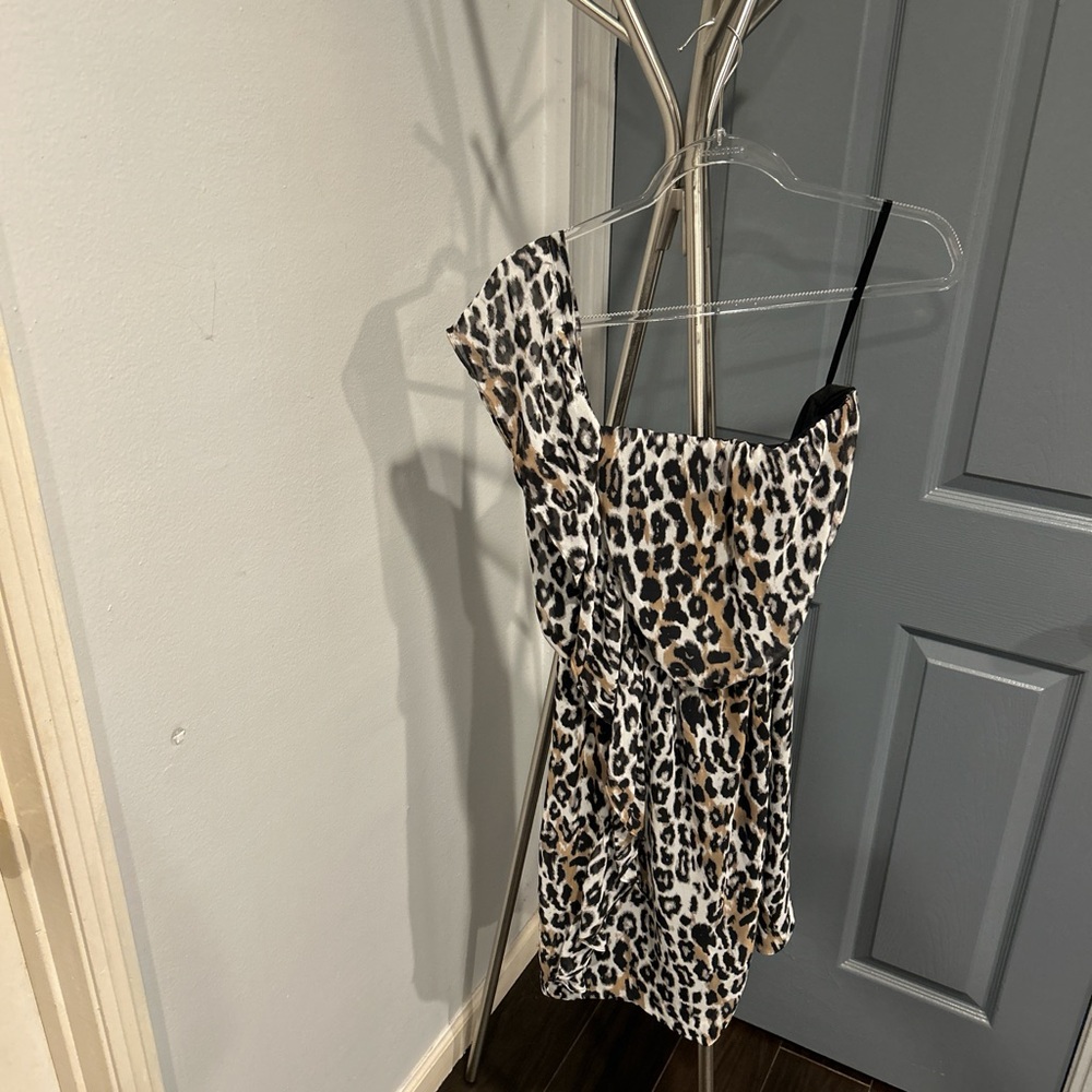 Kenneth Cole New York Animal Print one shoulder design dress.
